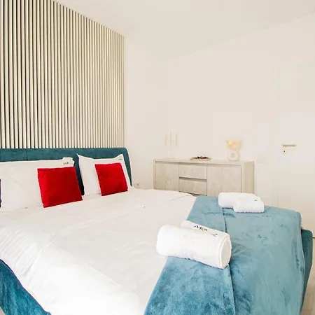 Mohost View - Mountain Escape In