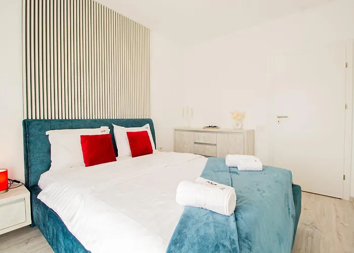 Mohost View - Mountain Escape In